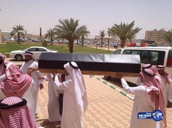 بالصور.. جموعٌ غفيرة تشارك في تشييع جثمان المبتعثة "ناهد" لمثواها الأخير