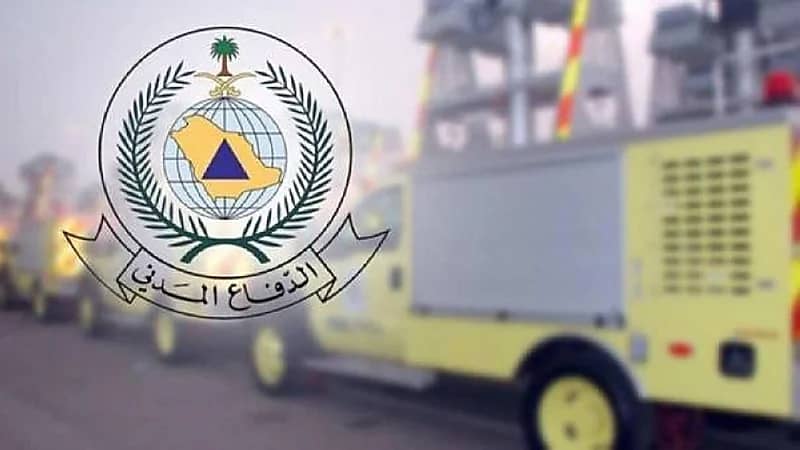 إخماد حريق في حشائش وأعشاب بمجرى وادي نمار بالرياض