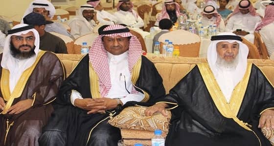 في يوم الوفاء..ابتدائية البيض الأعلى.. وملتقى رجال الوفاء يحتفلون بتقاعد " الحمزي " و " الشريف "