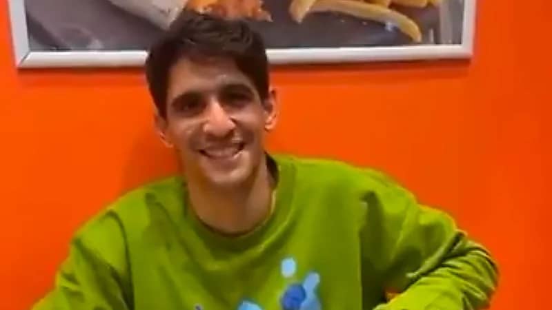 مشجع هلالي لبونو : أنت أفضل الحراس في العالم .. فيديو