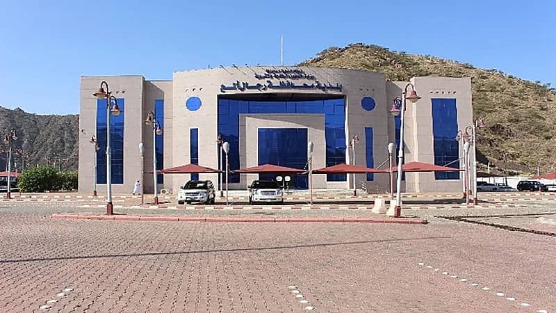 بلدية رجال ألمع تعالج 246 بلاغاً بلدياً