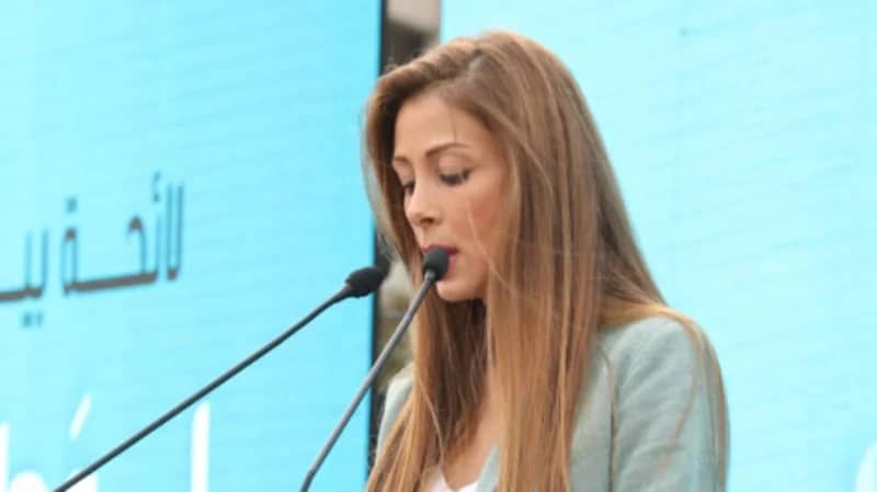 نائبة لبنانية تعثر على واقيات ذكرية ومجلات إباحية داخل البرلمان