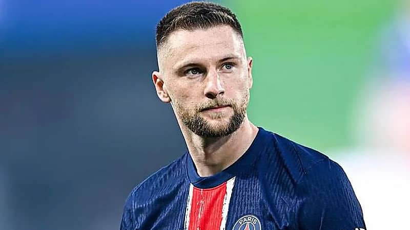 باريس سان جيرمان يطلب من ميلان سكرينيار مغادرة الفريق