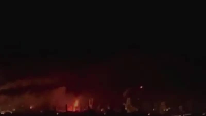 إندلاع حريق في مصفاة نفط بمدينة روسية لأسباب مجهولة .. فيديو