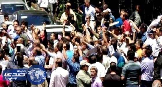 بالفيديو.. الإيرانيون يهتفون: الموت لحكومة مخادعة للناس