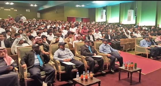 434 خريجا في مرحلتي البكالوريوس والدبلوم بتقنية أبها