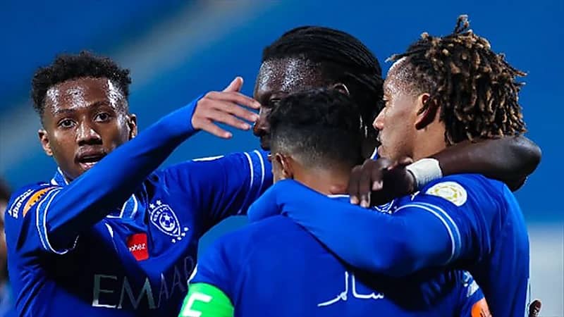 الهلال يخطط للتعاقد مع " العازمي "