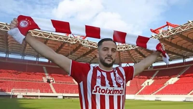 كوستاس مانولاس يوافق على عرض النصر