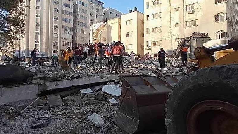 طفلة تنجو من غارة إسرائيلية قاتلة تسببت في قتل أمها وإخوتها الأربعة