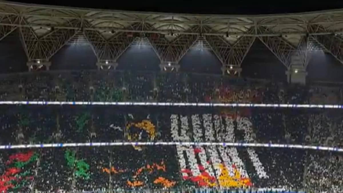 تيفو جماهير الأخضر يزين مدرجات ملعب الإنماء .. فيديو