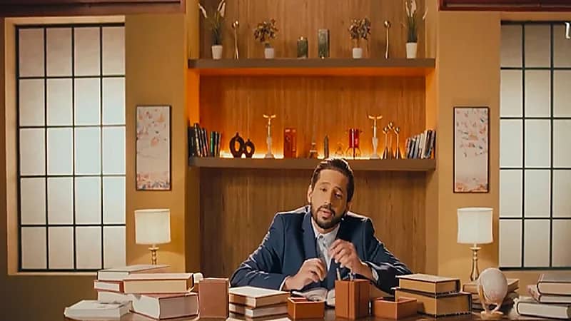 بالفيديو .. تقليد طريف لـ"مالك الروقي"