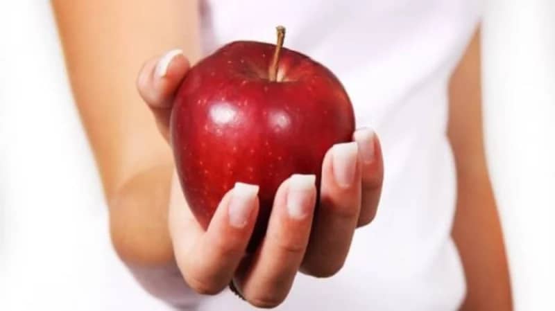 تناول تفاحة يوميًا يحارب الاكتئاب