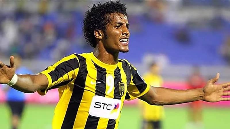 نايف هزازي: إدارة الاتحاد تتحمل 30% من الوضع الحالي للفريق .. فيديو