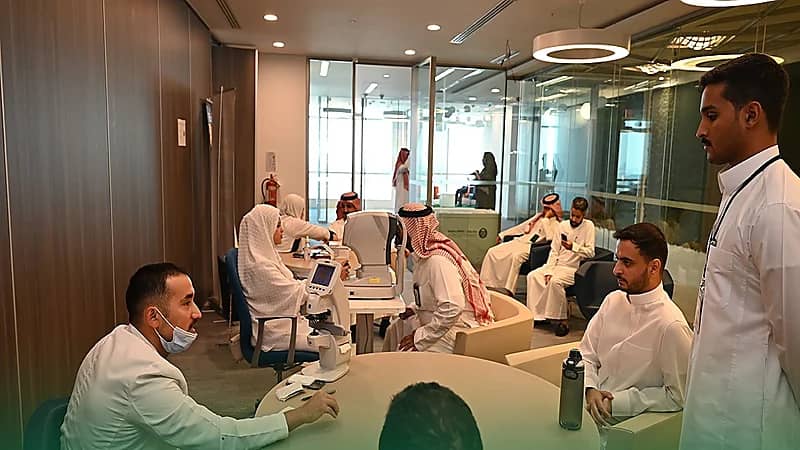 "سار" توضح شروط الحالة الصحية للمسافرين من أعمار 12 عاماً فأقل