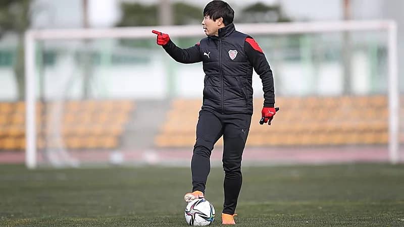 مدرب "بوهانج ستيلرز" يتوعد الهلال في نهائي آسيا