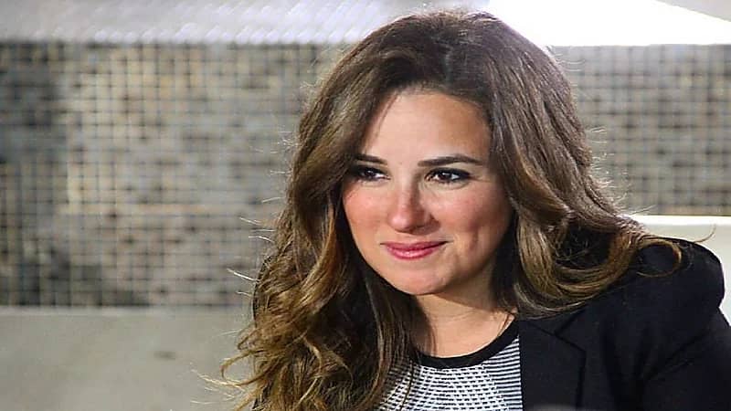 نقل شيري عادل إلي المستشفى إثر أزمة صحية شديدة