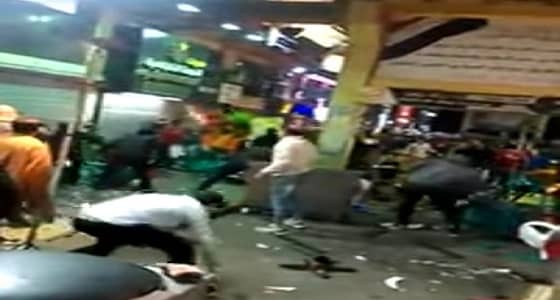 بالفيديو.. معركة دموية بين مصريين وسوريين بسبب " الكنافة "