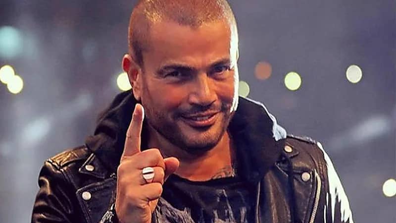 بالجلباب الصعيدي أحدث ظهور للفنان عمرو دياب