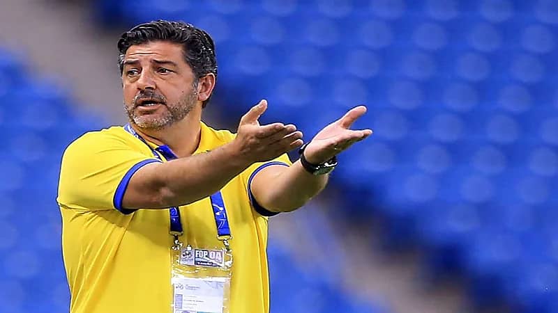 الشباب يكشف حقيقة اهتمامه بـ روي فيتوريا