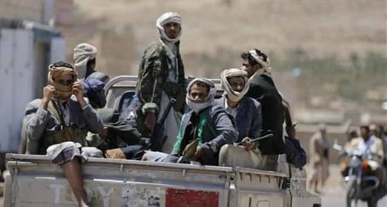 ميليشيا الانقلاب تستولي بالقوة على مزارع وأراضي المواطنين لإنشاء مقابر