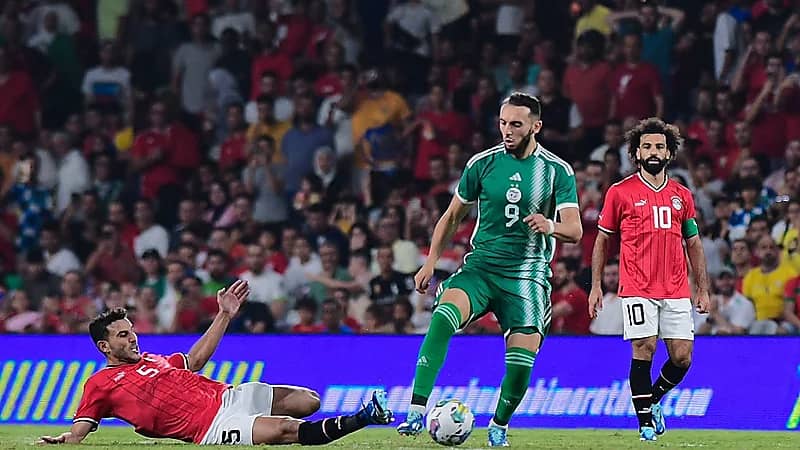 مصر تتعادل مع الجزائر وديًا .. فيديو