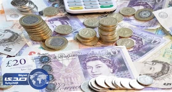 الاسترليني يتعثر بعد بيانات ضعيفة لقطاع التصنيع البريطاني