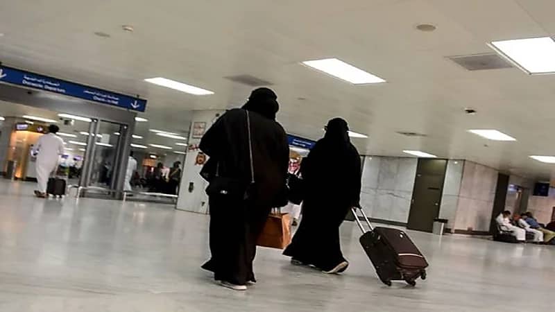 "هل يسمح نظام الأحوال الشخصية الجديد بسفر الزوجة دون إذن؟".. مسؤول يجيب