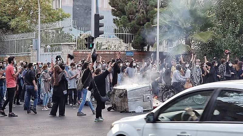 مقتل عنصر من مليشيات الحرس الثوري الإيراني