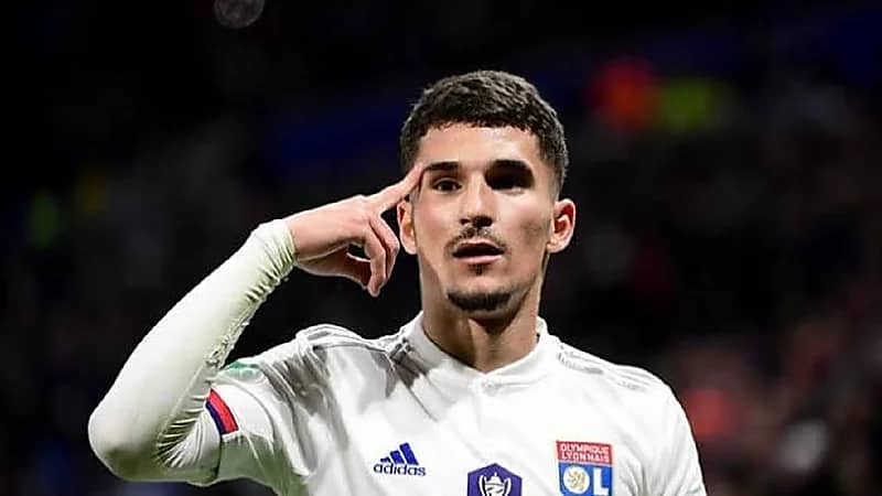 ليون الفرنسي يرفض عرض بيع حسام عوار للنصر