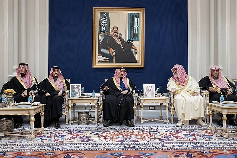 إيران تعلن الطوارئ بعد حدوث زلزال بقوة 5 ريختر