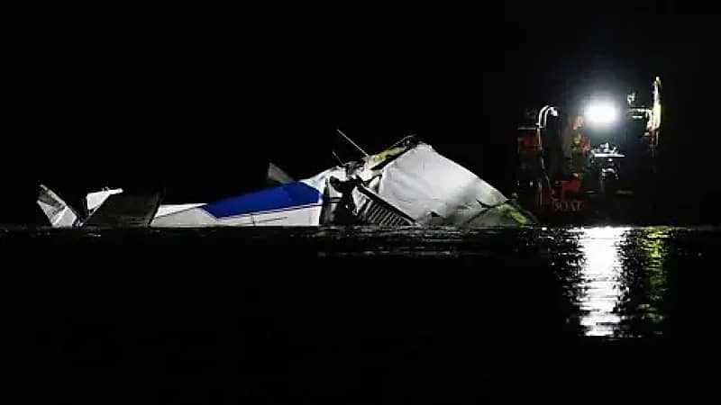 مصرع ثلاثة أشخاص إثر سقوط طائرة في نهر نبراسكا الأمريكي