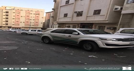 بالصور .. ضبط مستودعين للسلع المغشوشة بمكة المكرمة