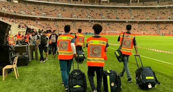بالصور.. الهلال الأحمر يكشف حقيقة وقوع حالة وفاة بملعب الجوهرة