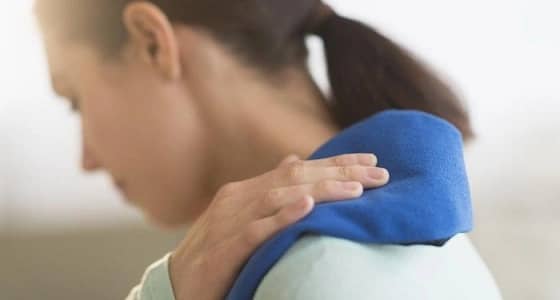 أعراض تدل علي تآكل مفصل الكتف وكيفية علاجها