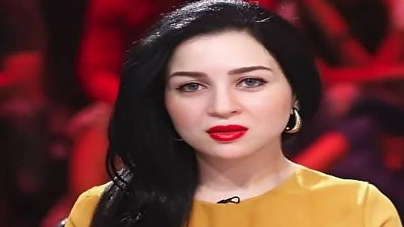 إصابة والدة مي عز الدين بفيروس كورونا 