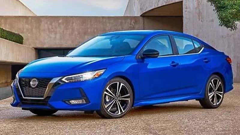 مواصفات نيسان سنترا وبيجو 301 موديل 2022