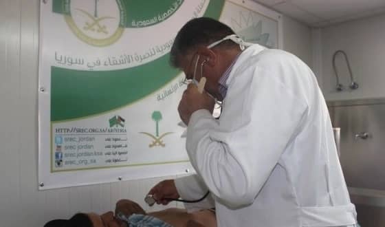العيادات السعودية تعالج 13 ألف حالة مرضية في مخيم الزعتري
