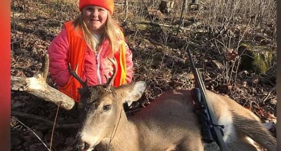 صورة صيادة عمرها 6 سنوات تثير استياء وسائل الإعلام في أمريكا