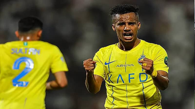 الاتحاد يدرس شراء عقد عبدالرحمن غريب