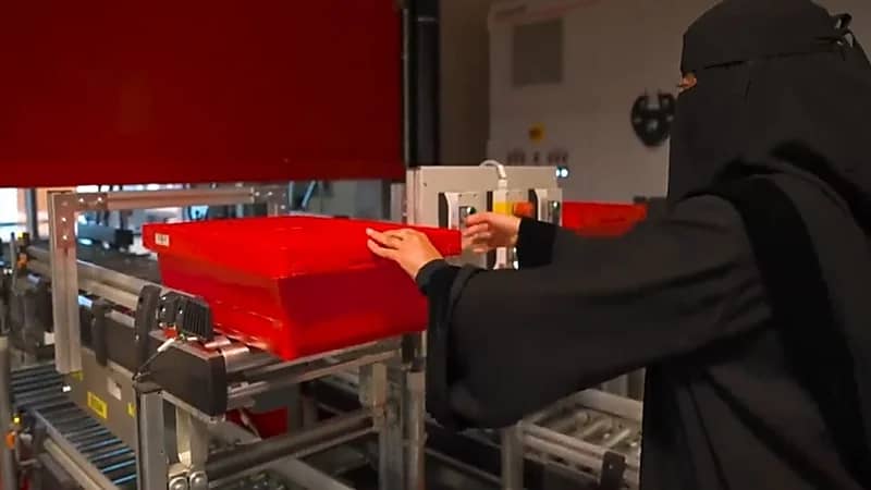 بالفيديو.. ‏قصة نجاح لمواطنة التحقت ببرنامج توطين عقود التشغيل والصيانة