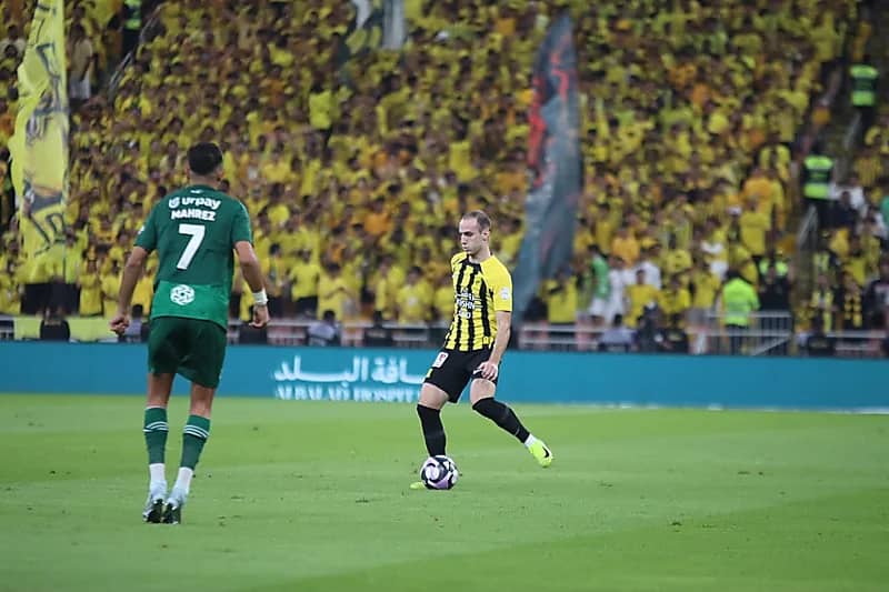 شاهد.. أصالة تثير الجدل بظهورها ببطن منتفخ في حفلها بالرياض 