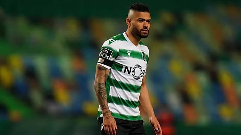 الشارقة الإماراتي يحاول استقطاب هدف الأهلي السابق