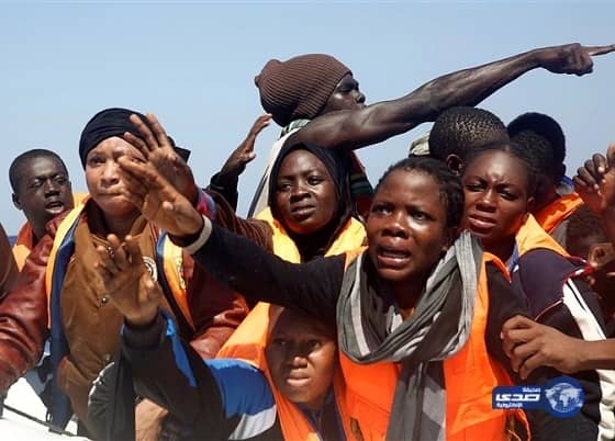 البحرية الإسبانية تنقذ 44 مهاجرًا بينهم 15 قاصرًا