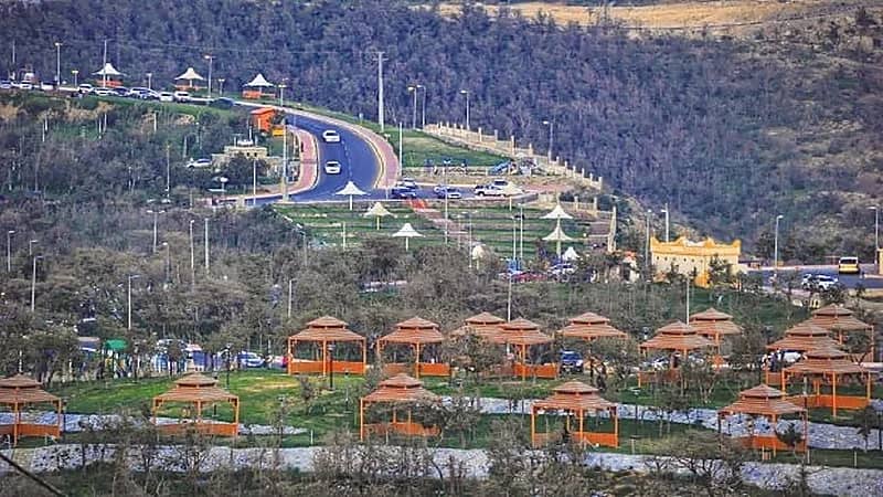 فيديو.. تفاصيل تعدي مقاول على مقبرة في الباحة