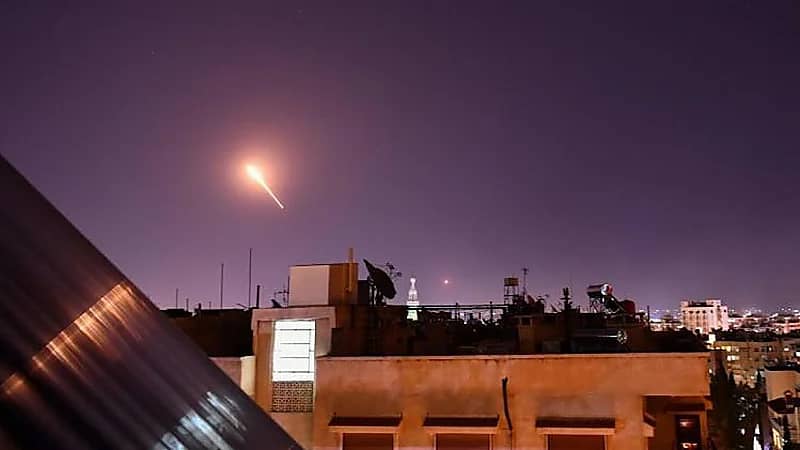الدفاعات الجوية السورية تتصدى لعدوان إسرائيلي بمحيط حلب