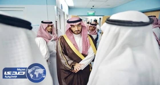 نائب أمير مكة يطمئن على حالة " شاعر السلام الوطني " الصحية
