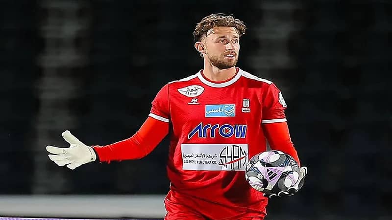 ناد هولندي يسعى وراء حارس العروبة السابق