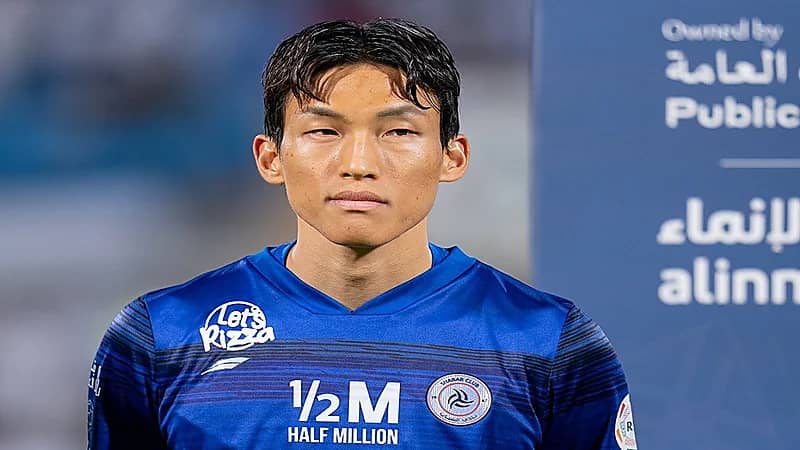 الشباب يقترب من استعادة خدمات كيم سينوج جيو