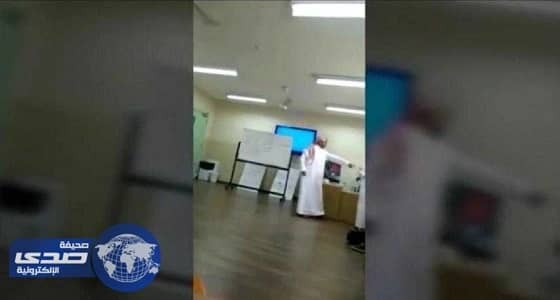 مطالبات بمعاقبة معلم اعتدى على طالب بالضرب والسب منذ 3 سنوات