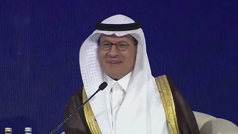 وزير الطاقة: المملكة محتفظة بهويتها البدوية برغم التحول الحديث التي تمر به .. فيديو